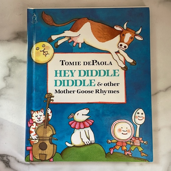 Vintage Tomie DePaola “Hey Diddle Diddle & other Mother Goose Nursery Rhymes” - Picture 2 of 7